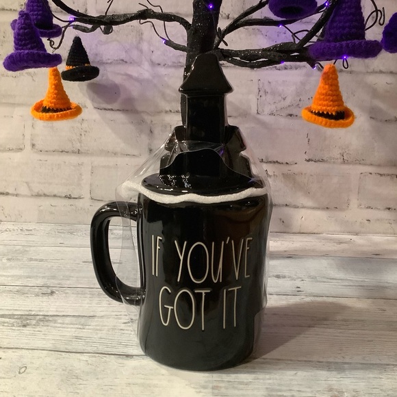 Rae Dunn If You’ve Got It Flaunt It Halloween Mug With Topper - Picture 2 of 3